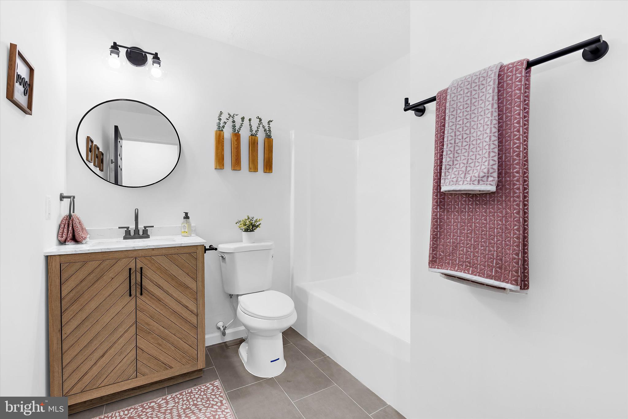 ROYAL EXCHANGE - Residential