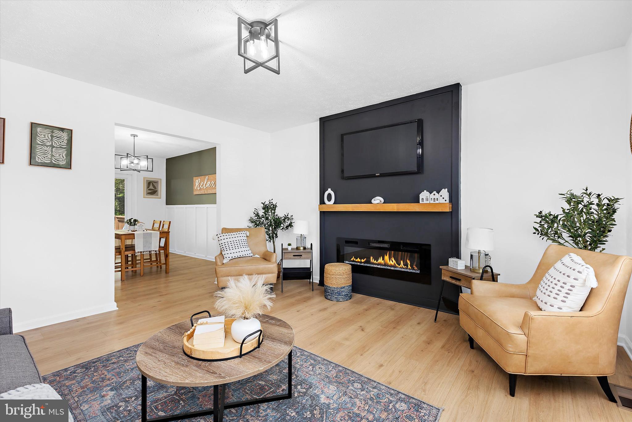 ROYAL EXCHANGE - Residential