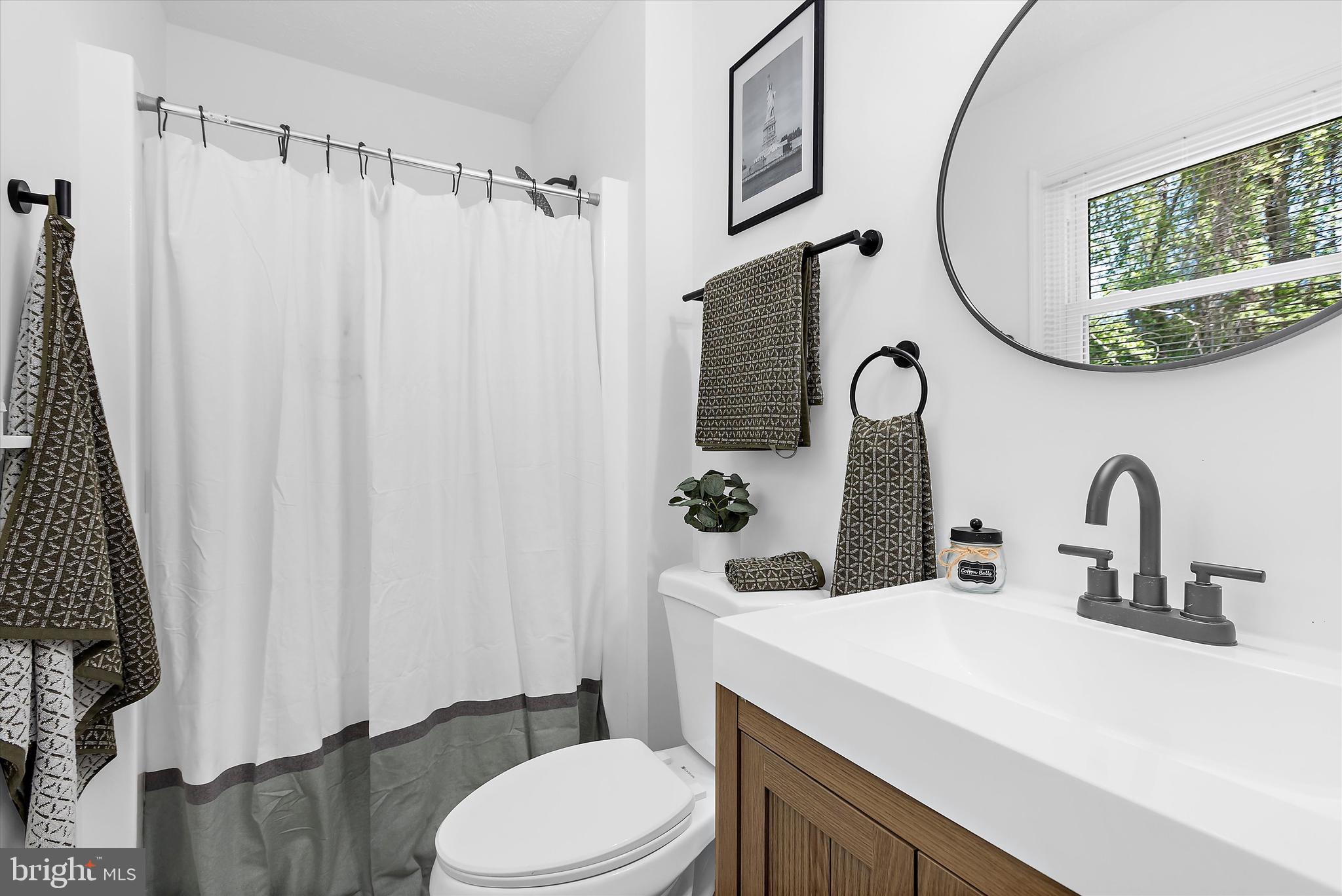 ROYAL EXCHANGE - Residential