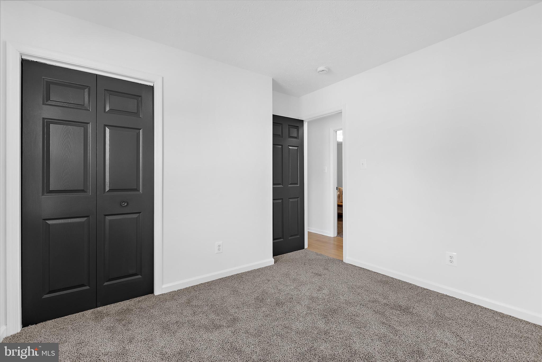 ROYAL EXCHANGE - Residential