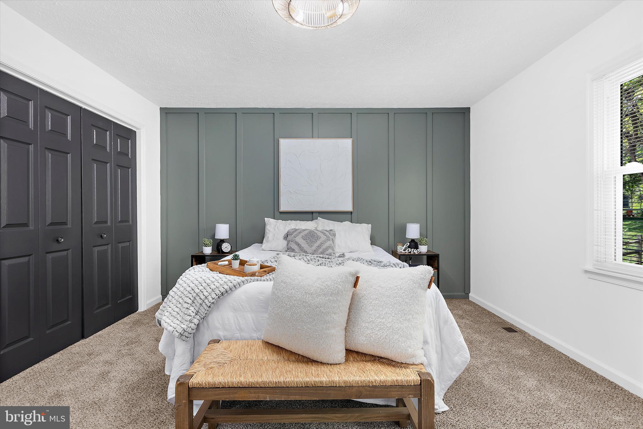 ROYAL EXCHANGE - Residential