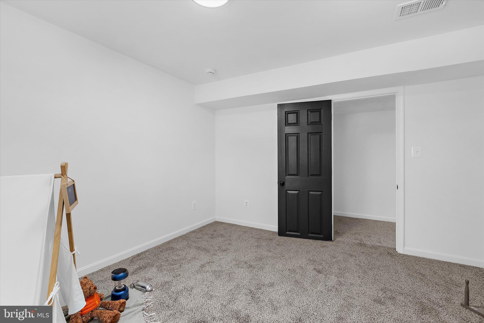 ROYAL EXCHANGE - Residential