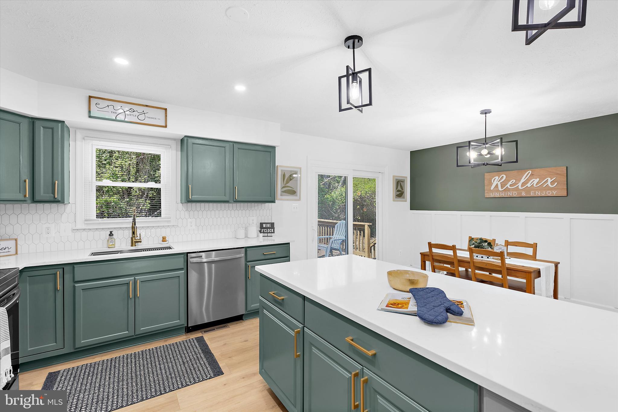 ROYAL EXCHANGE - Residential