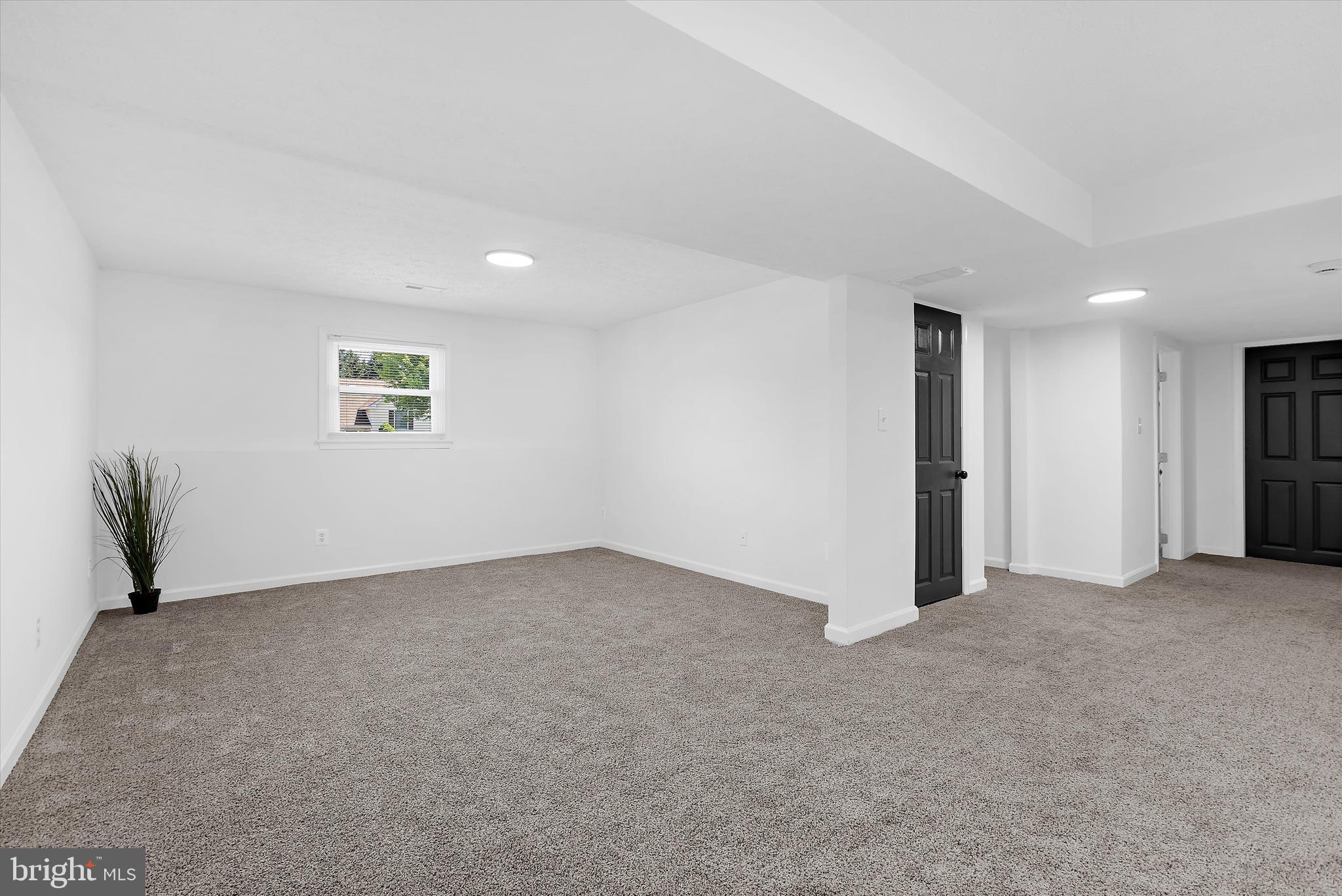 ROYAL EXCHANGE - Residential