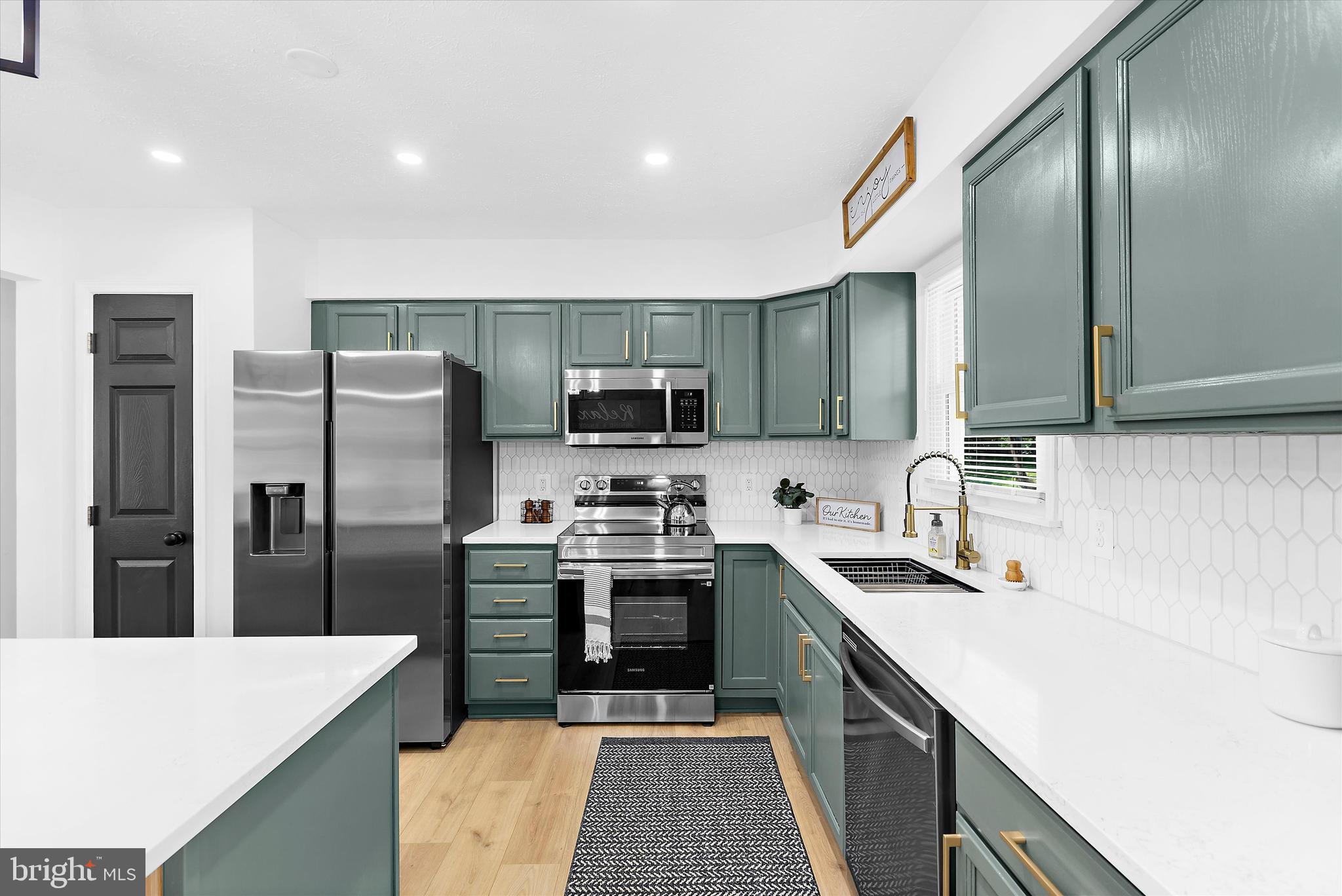 ROYAL EXCHANGE - Residential