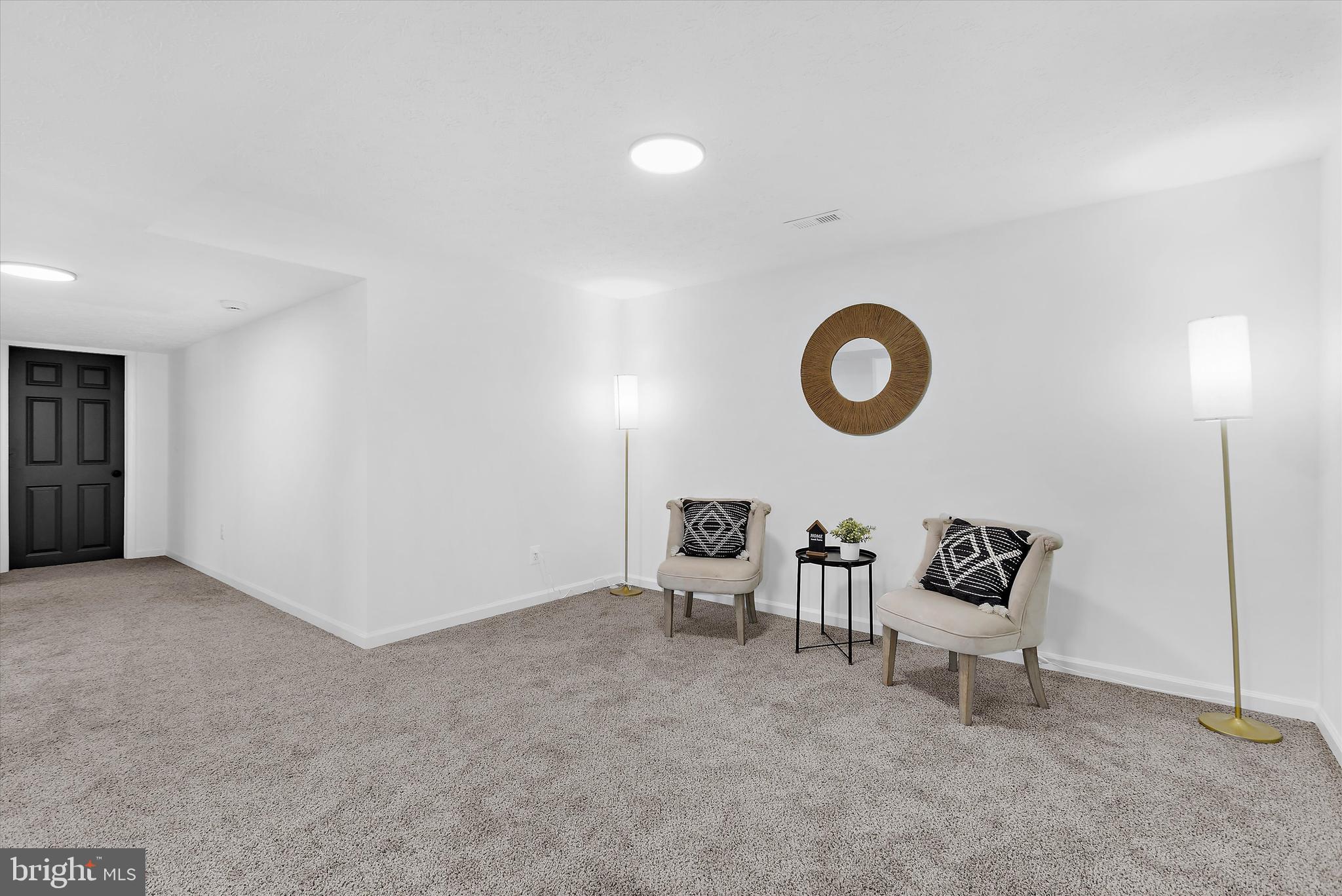 ROYAL EXCHANGE - Residential