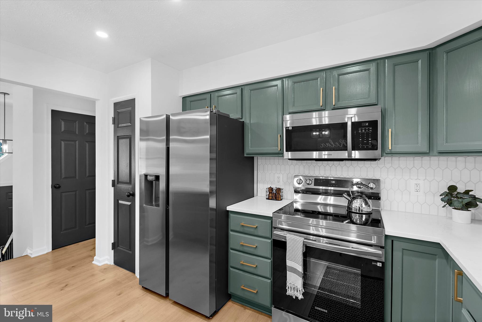 ROYAL EXCHANGE - Residential