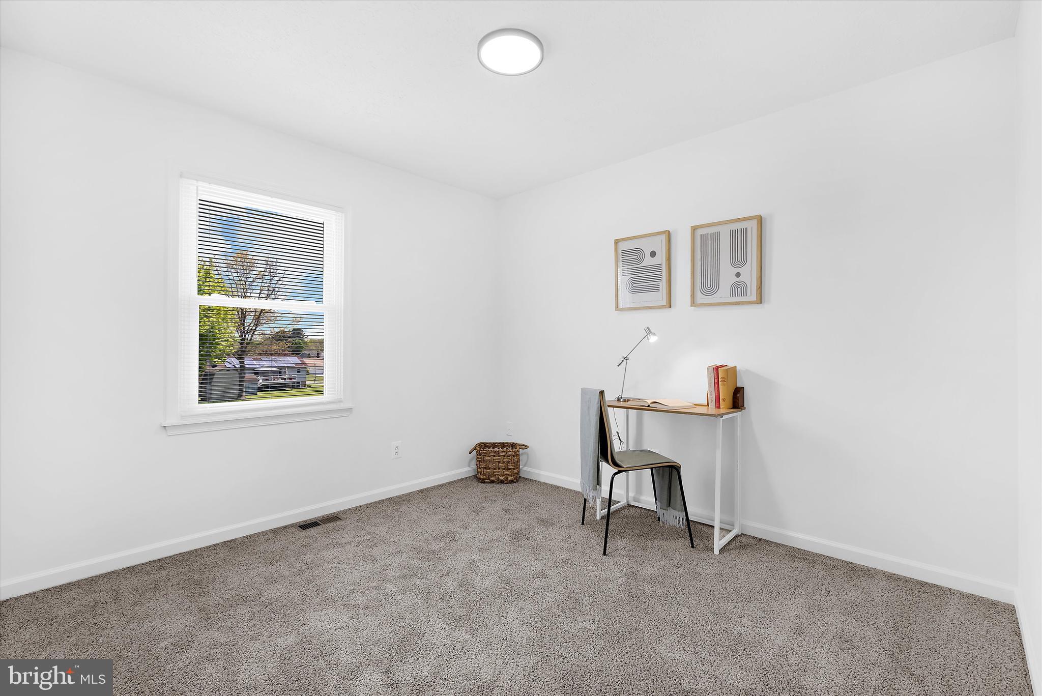 ROYAL EXCHANGE - Residential