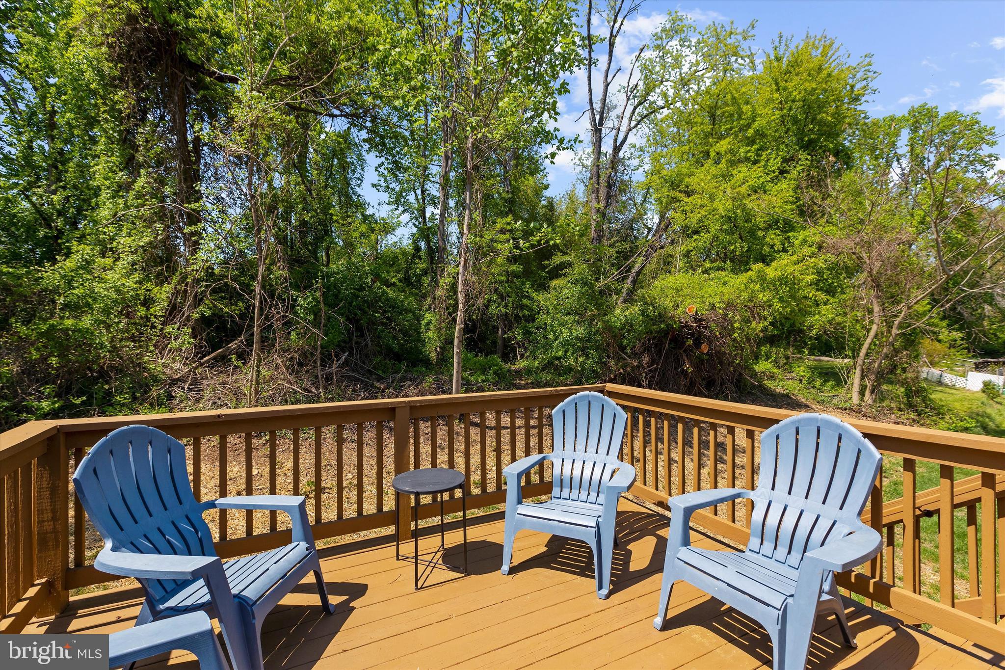 ROYAL EXCHANGE - Residential