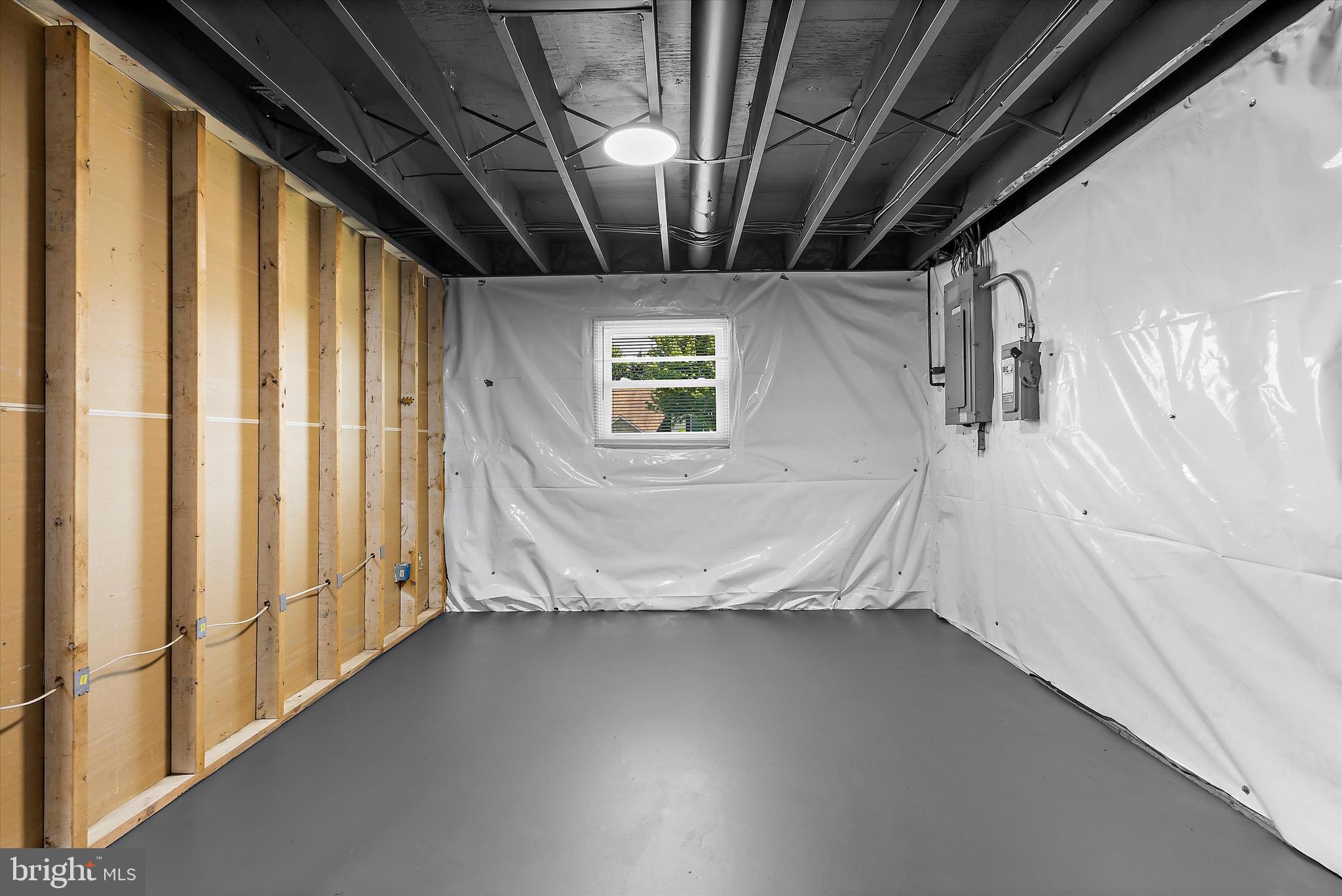 ROYAL EXCHANGE - Residential