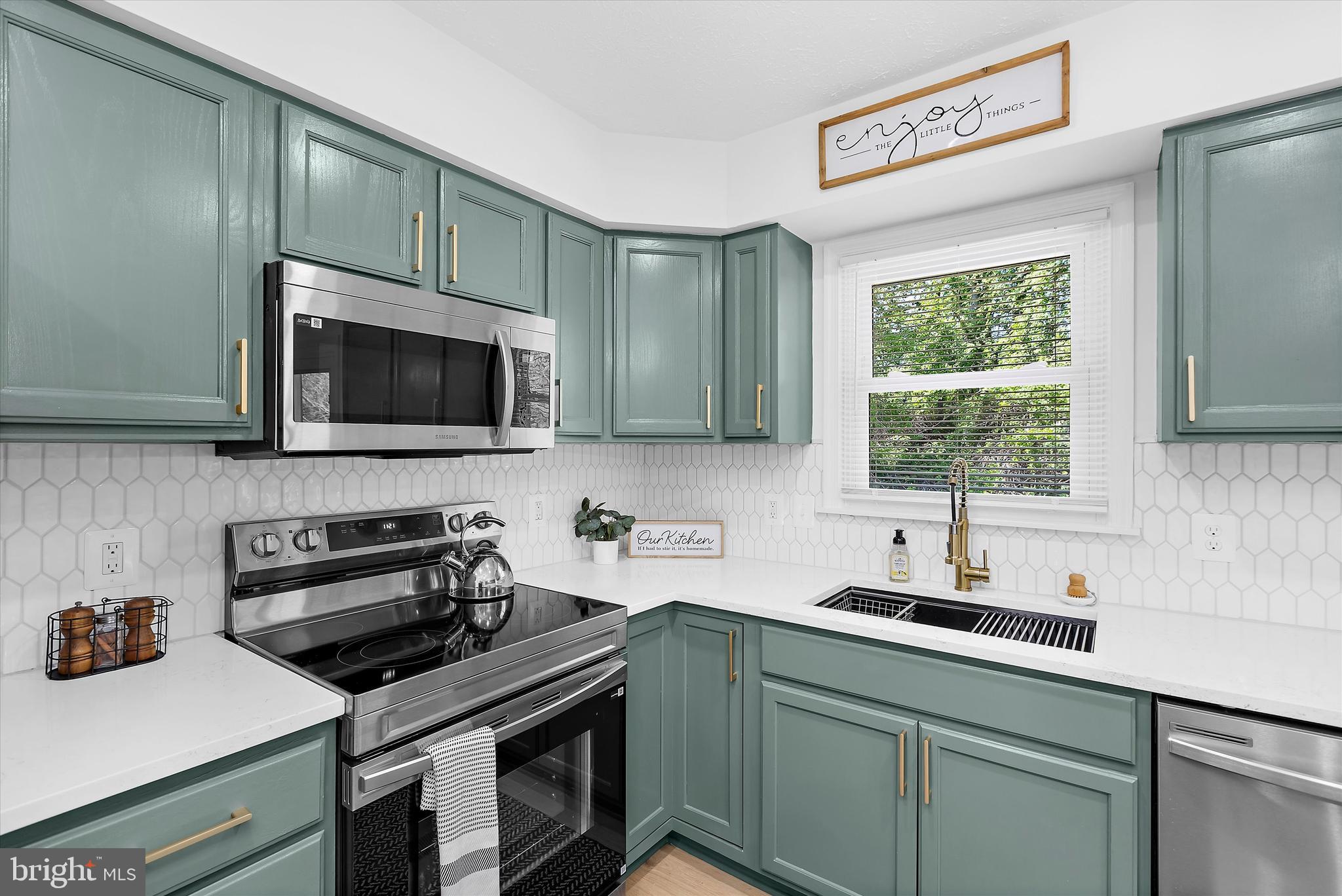 ROYAL EXCHANGE - Residential