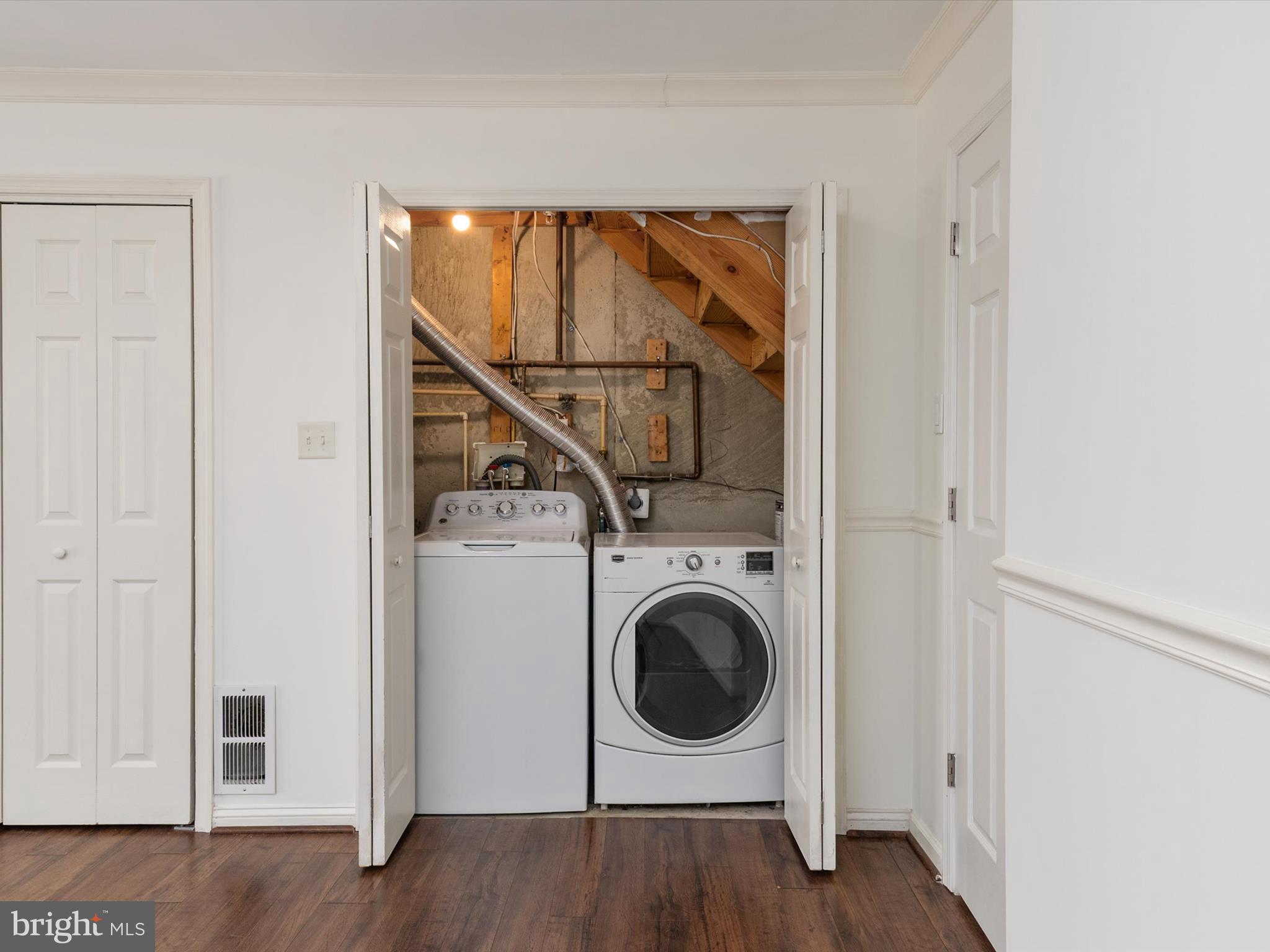 FARMINGTON VILLAGE - Residential