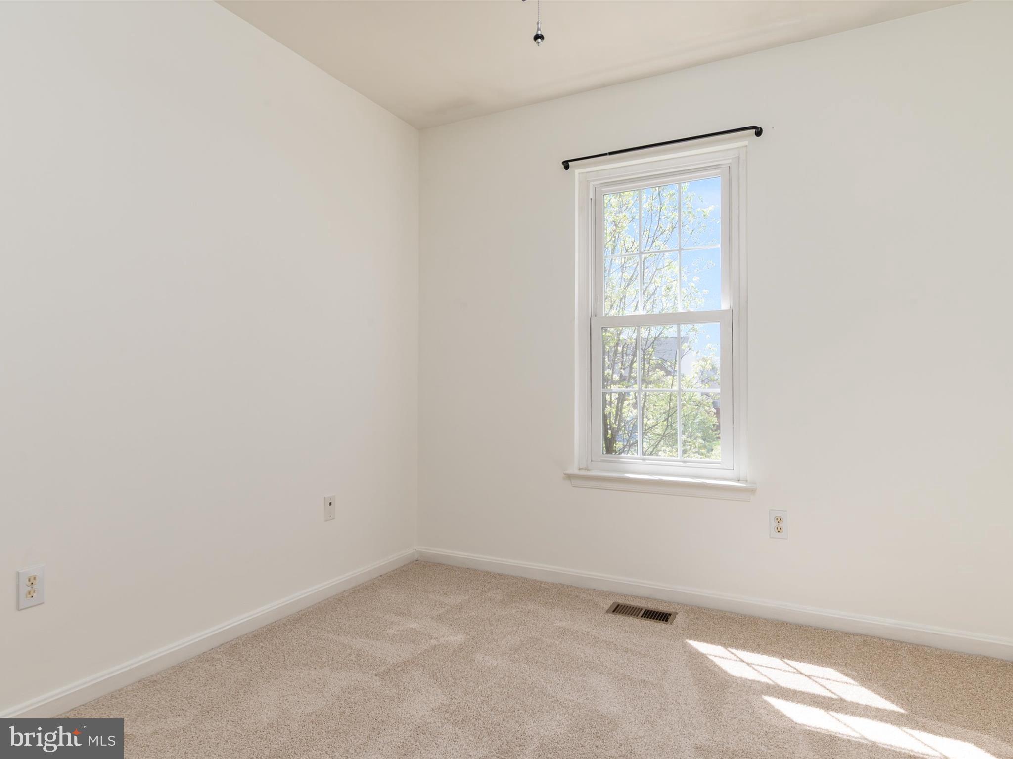 FARMINGTON VILLAGE - Residential