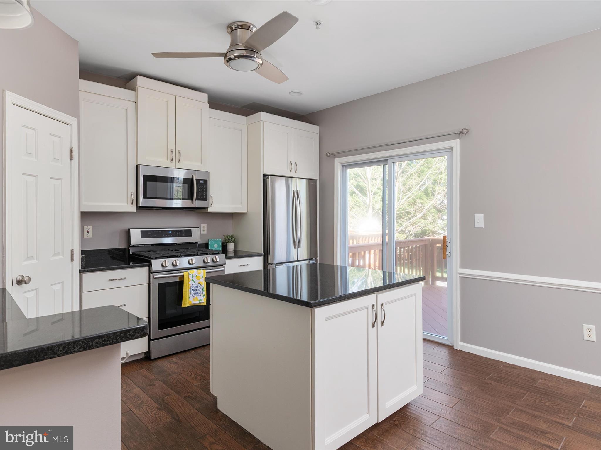 FARMINGTON VILLAGE - Residential