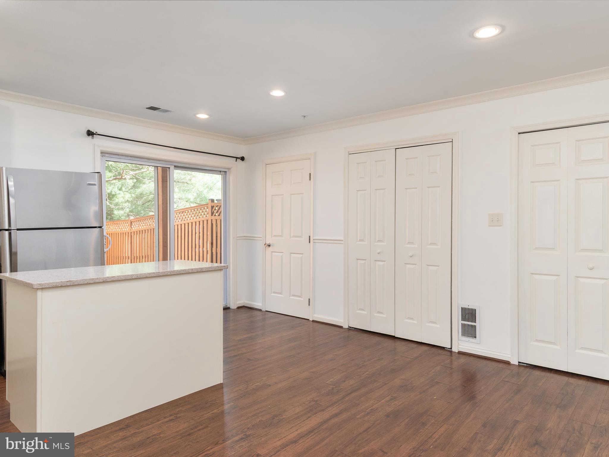 FARMINGTON VILLAGE - Residential