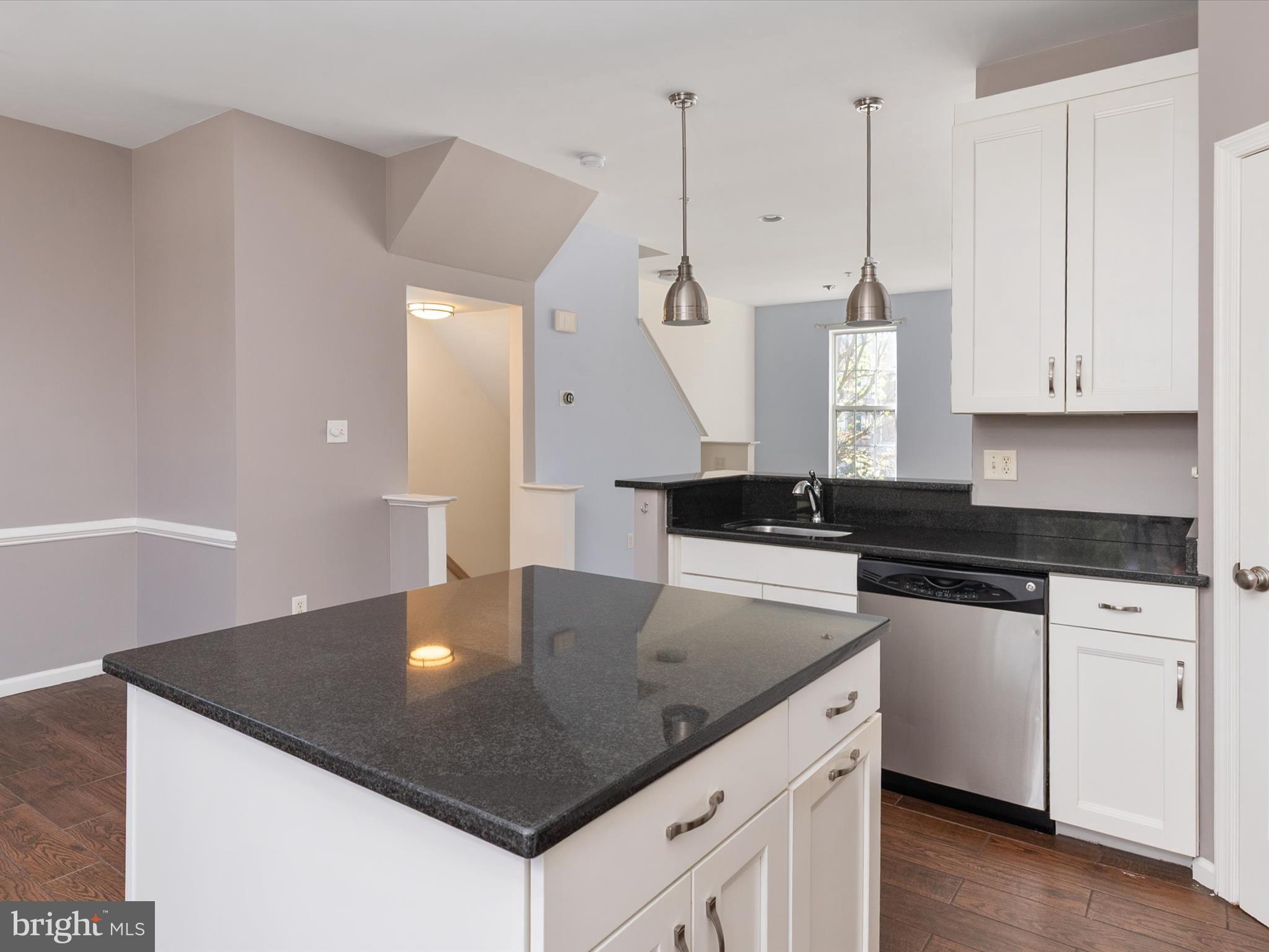 FARMINGTON VILLAGE - Residential