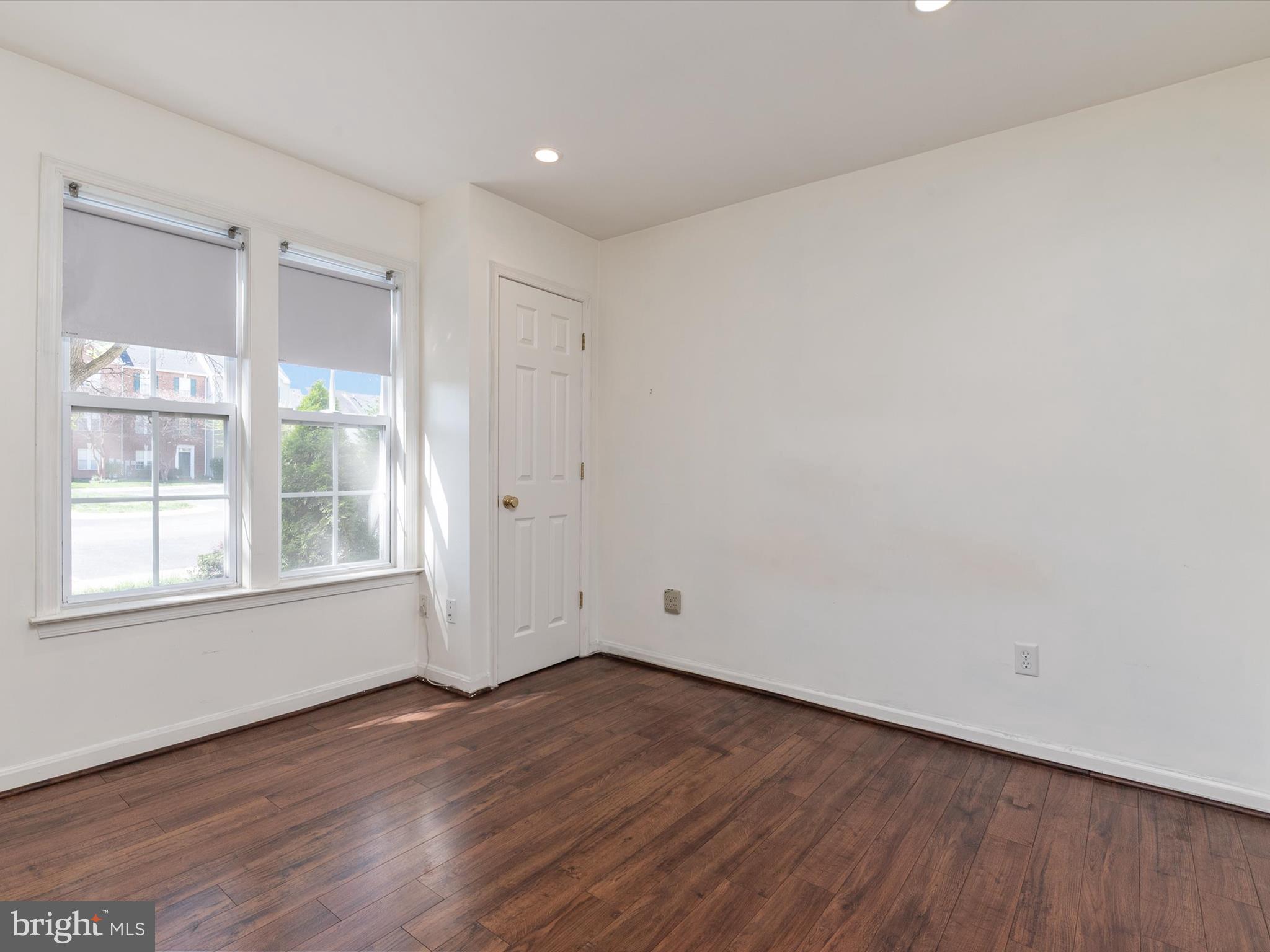 FARMINGTON VILLAGE - Residential