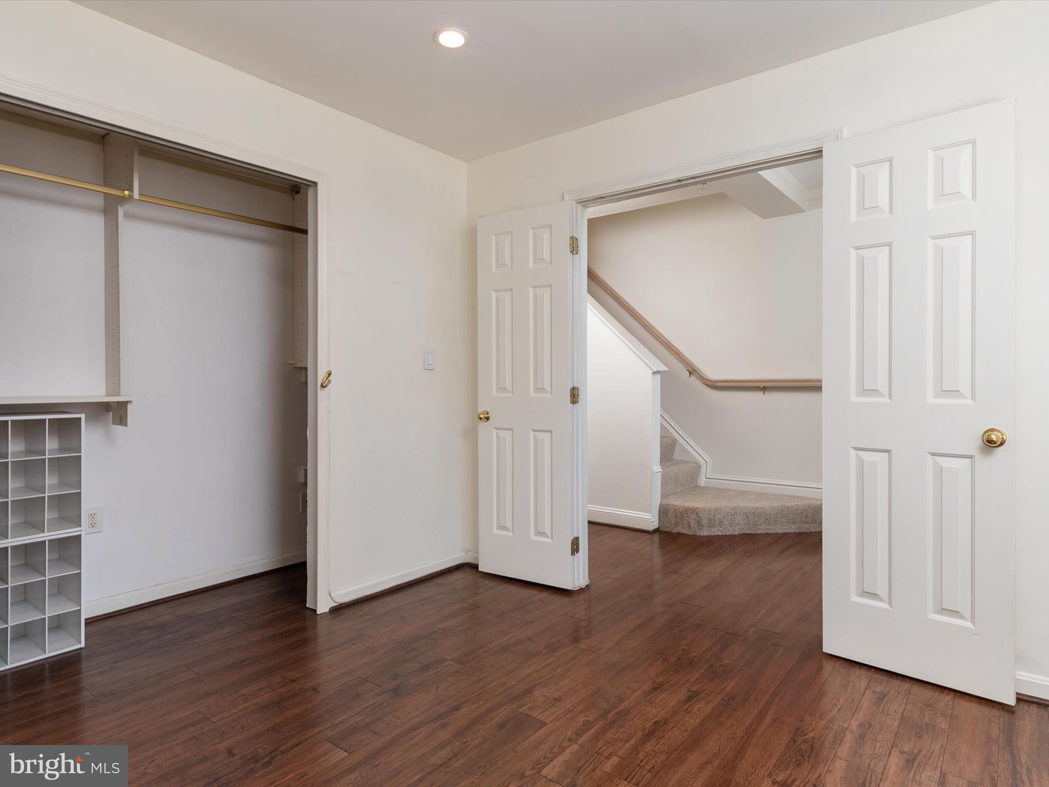 FARMINGTON VILLAGE - Residential