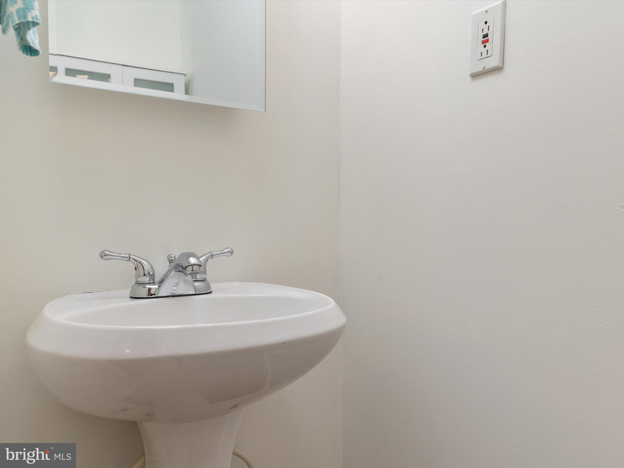 FARMINGTON VILLAGE - Residential