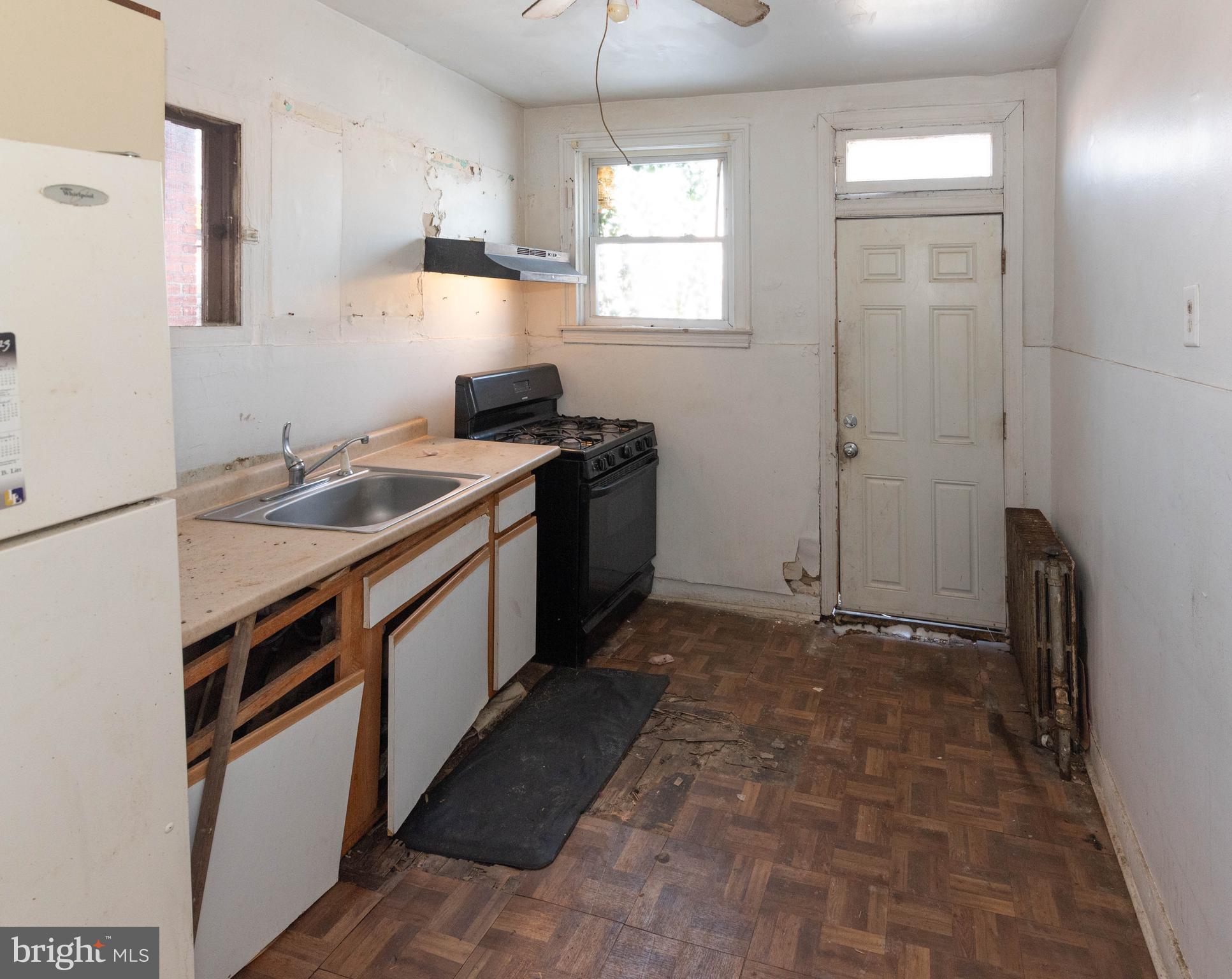 EDGEWOOD - Residential