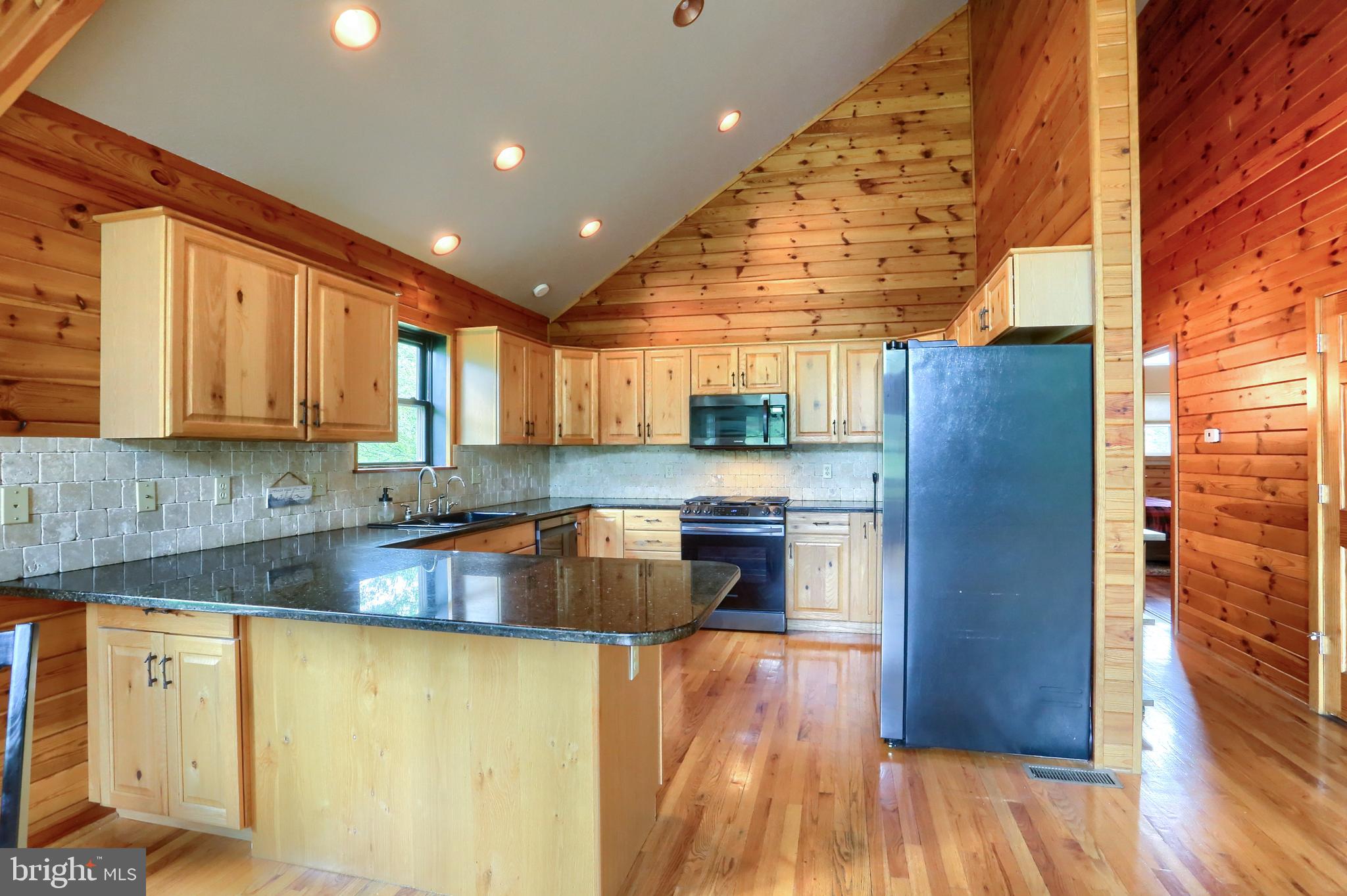 EAGLE ROCK - Residential