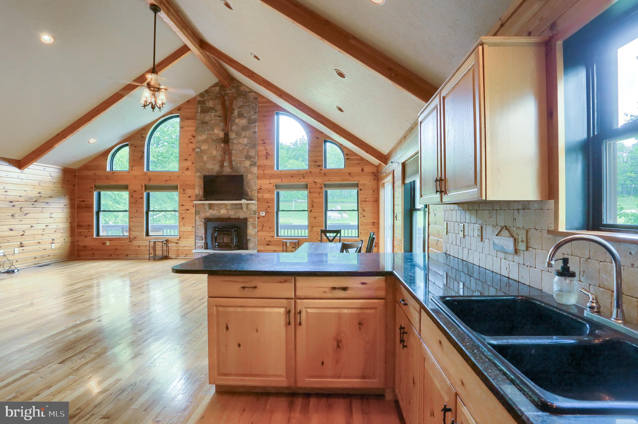 EAGLE ROCK - Residential