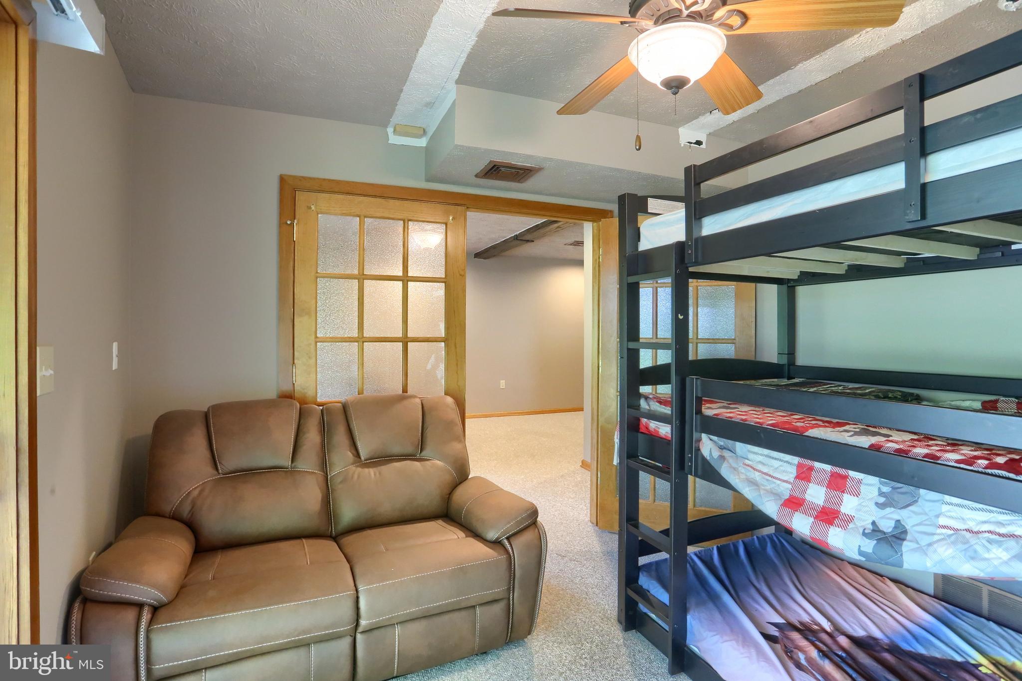 EAGLE ROCK - Residential