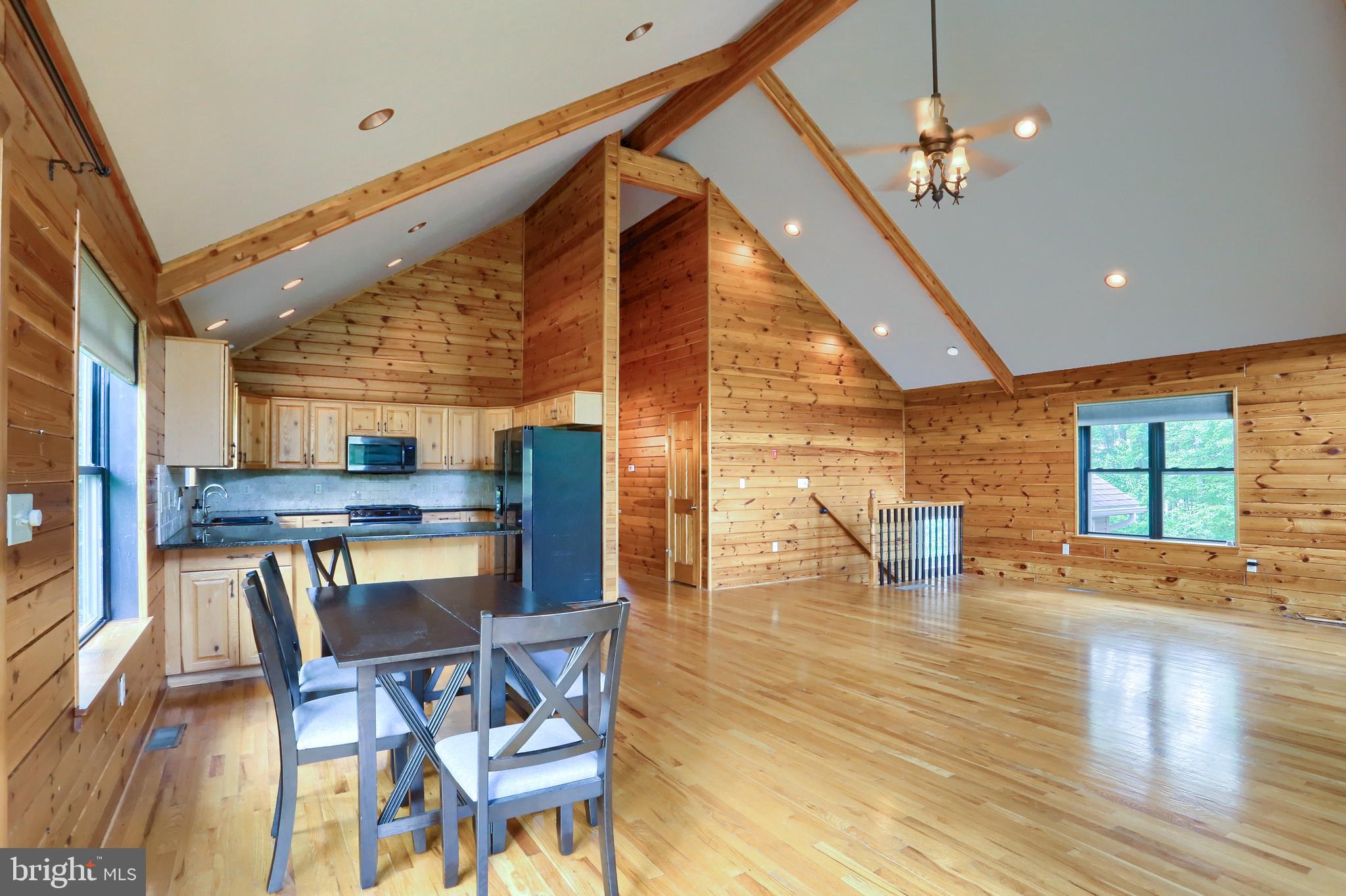 EAGLE ROCK - Residential