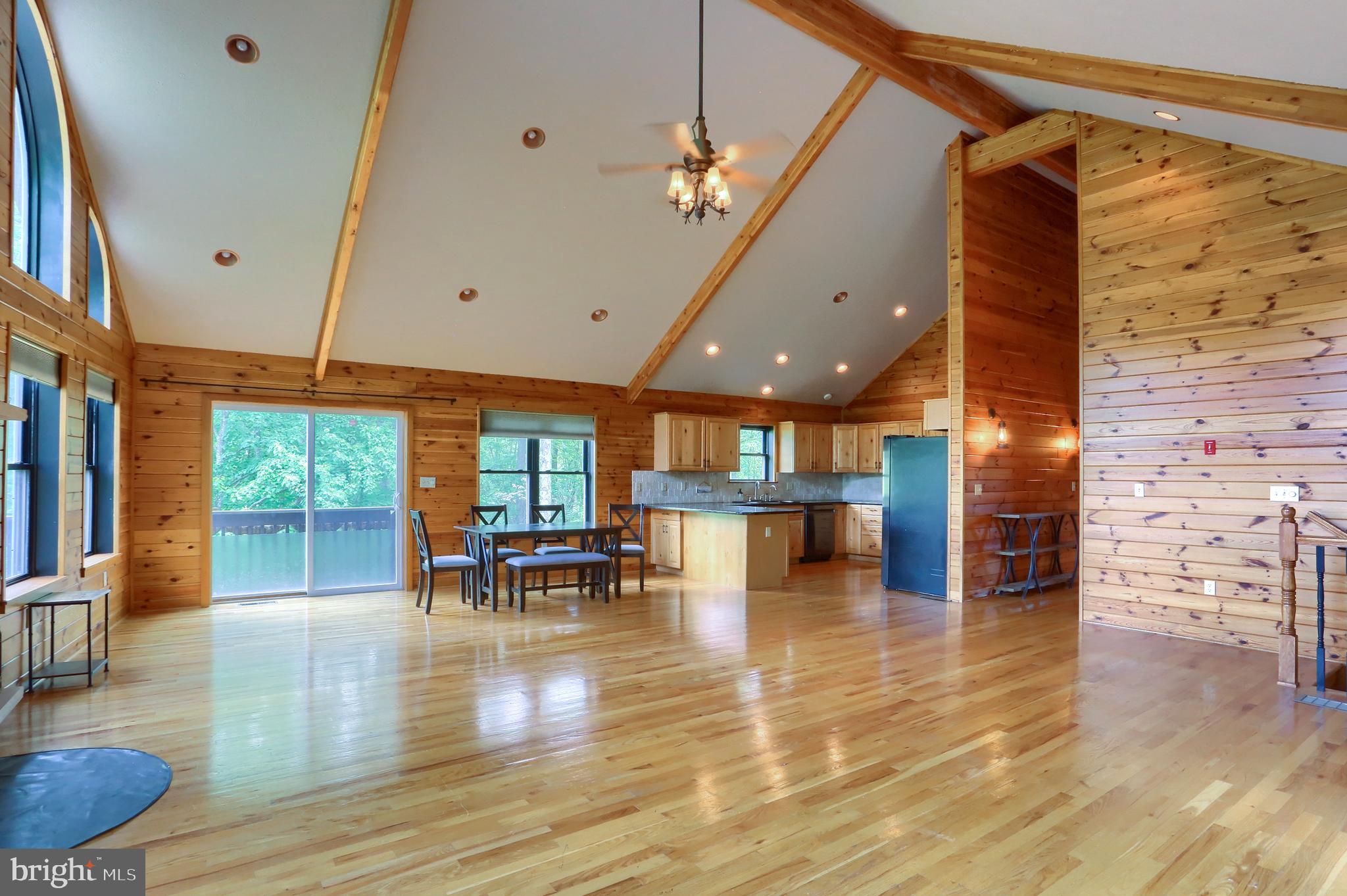 EAGLE ROCK - Residential