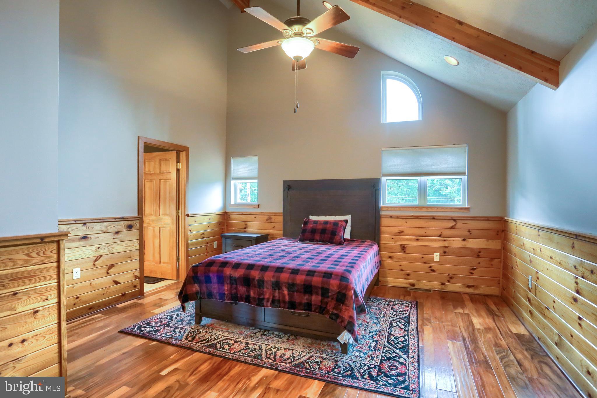 EAGLE ROCK - Residential