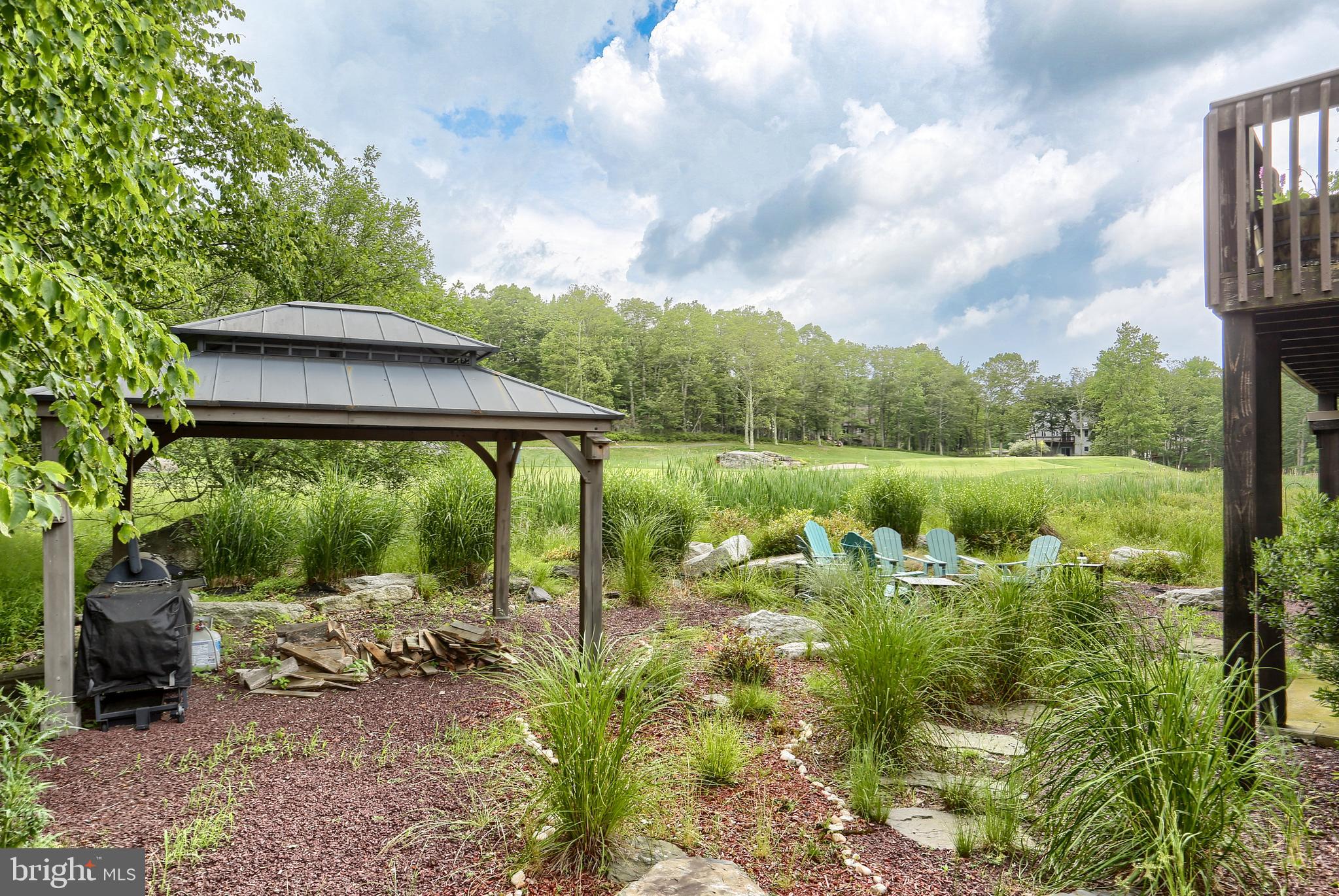 EAGLE ROCK - Residential