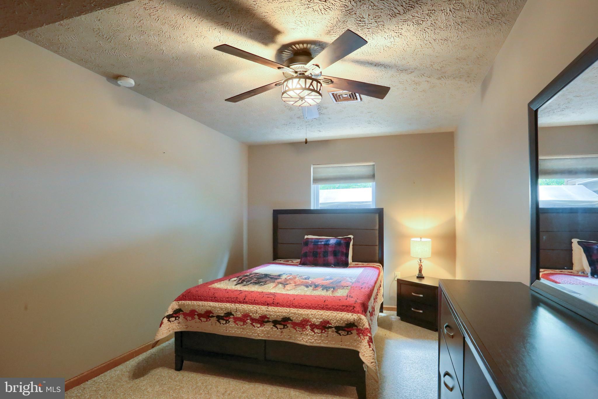 EAGLE ROCK - Residential