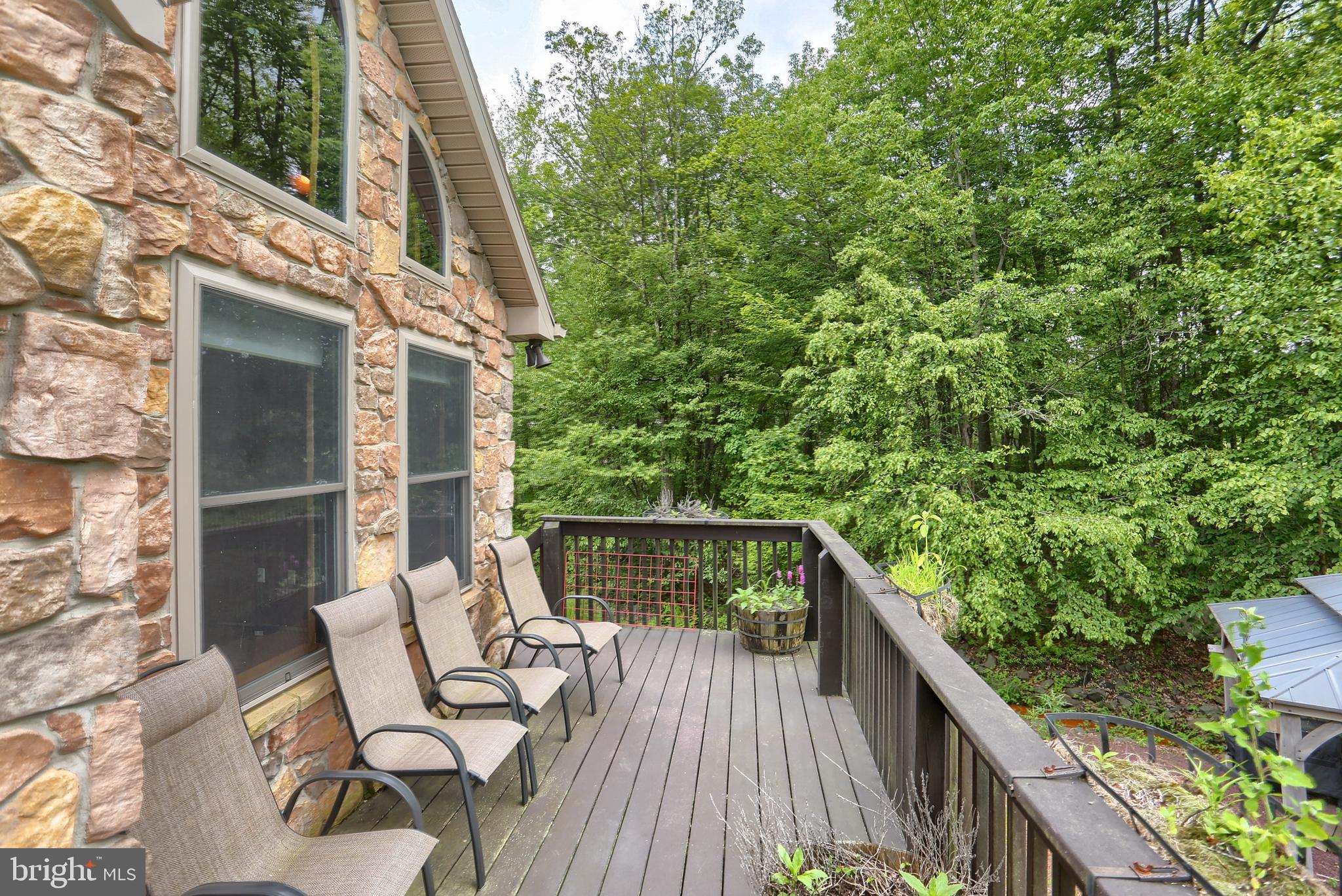 EAGLE ROCK - Residential