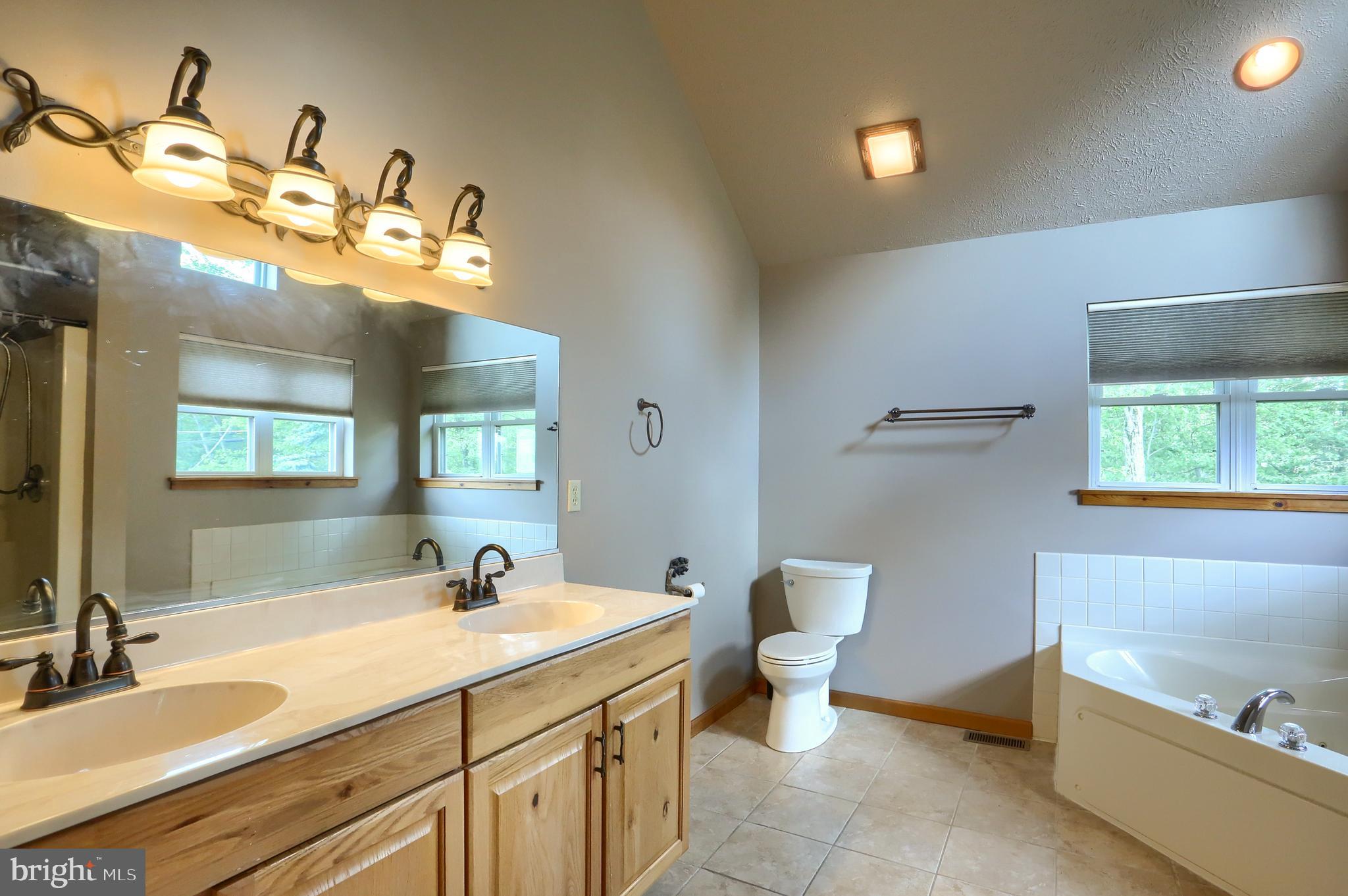 EAGLE ROCK - Residential