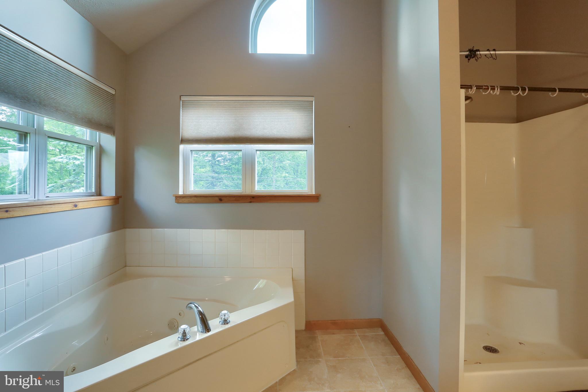 EAGLE ROCK - Residential