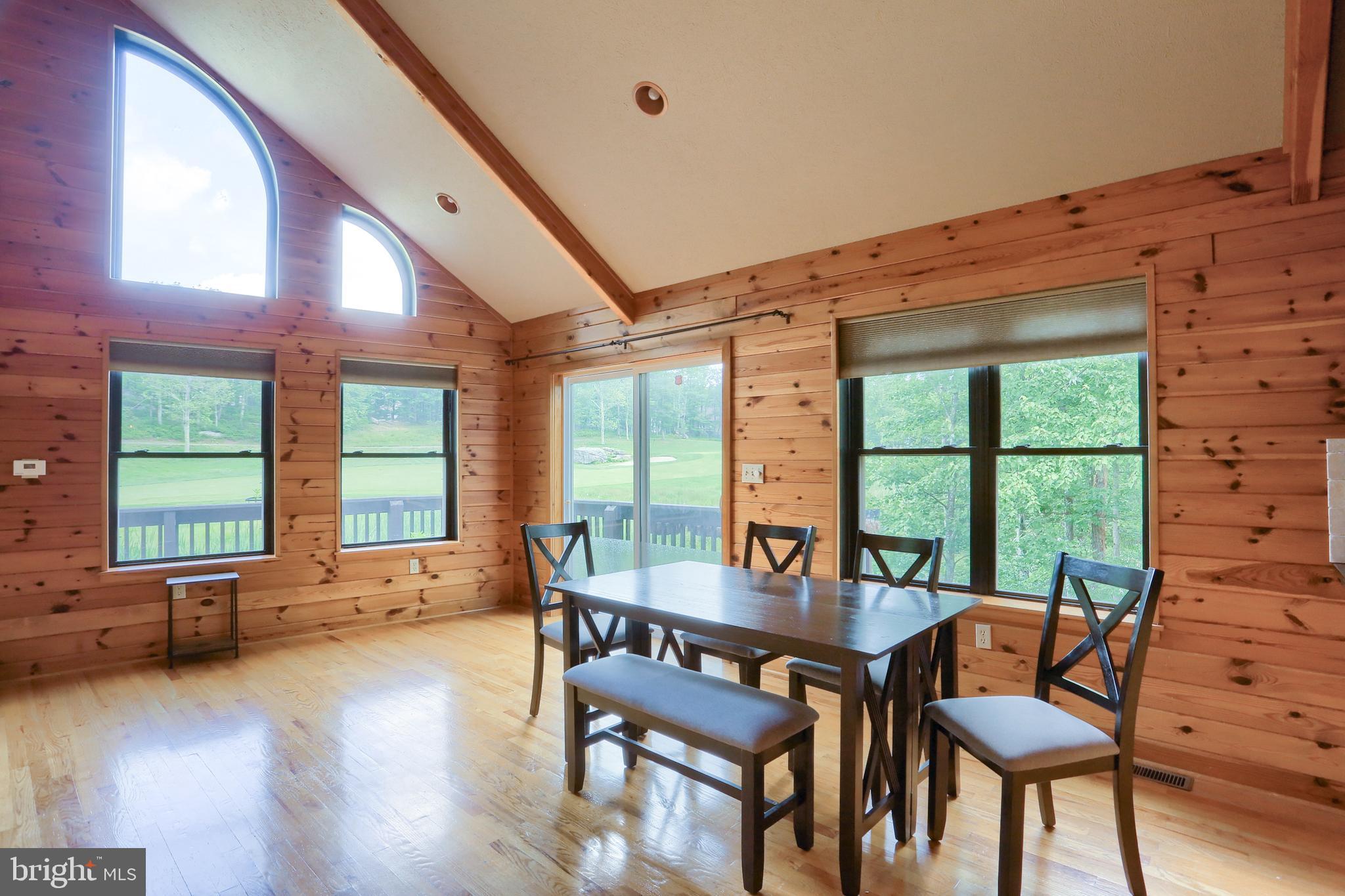 EAGLE ROCK - Residential