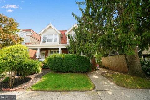 Townhouse For Sale - 1314 Pine Street<br/> NORRISTOWN, PA 19401