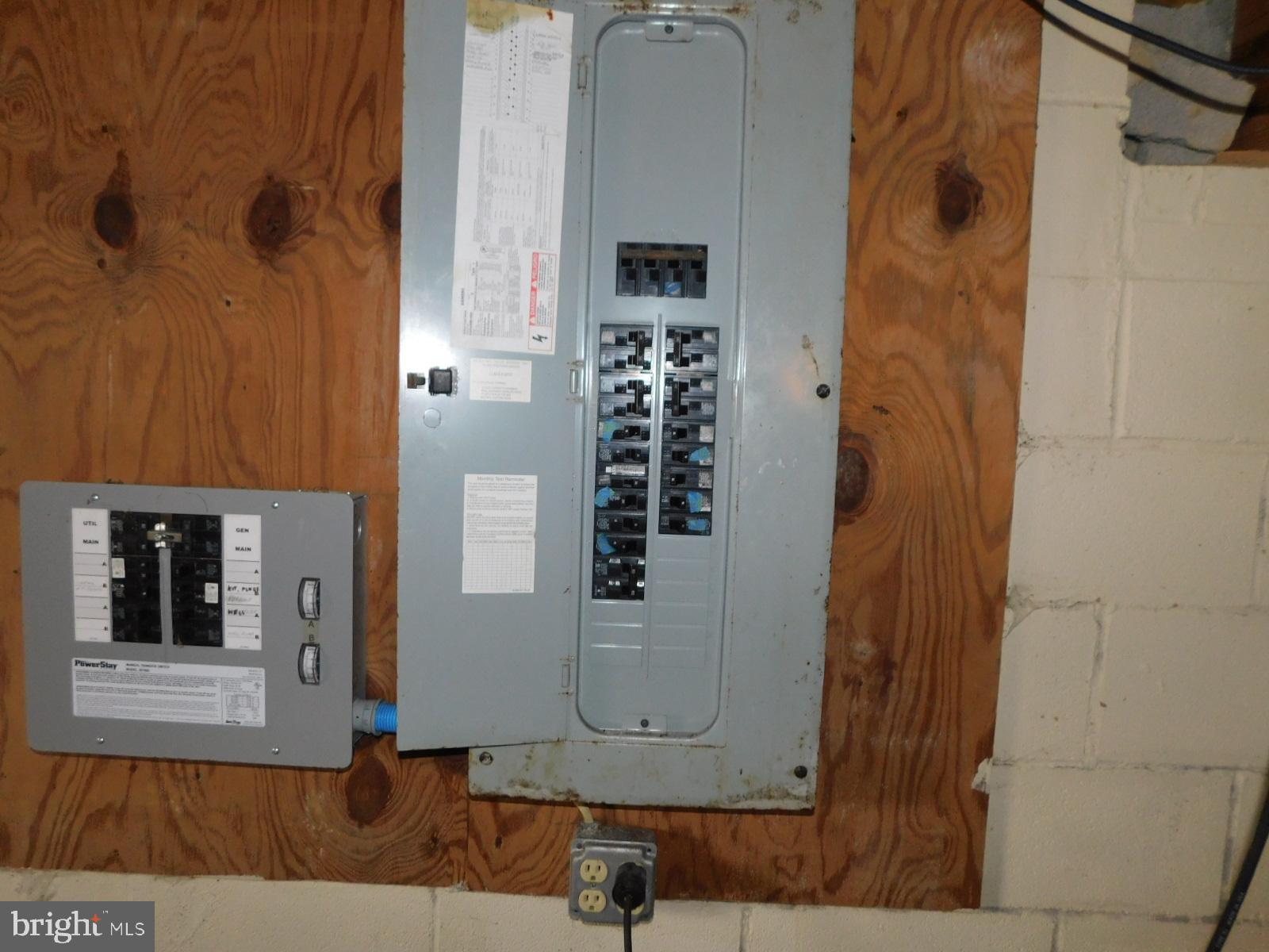 NO SUBDIVISION - Residential