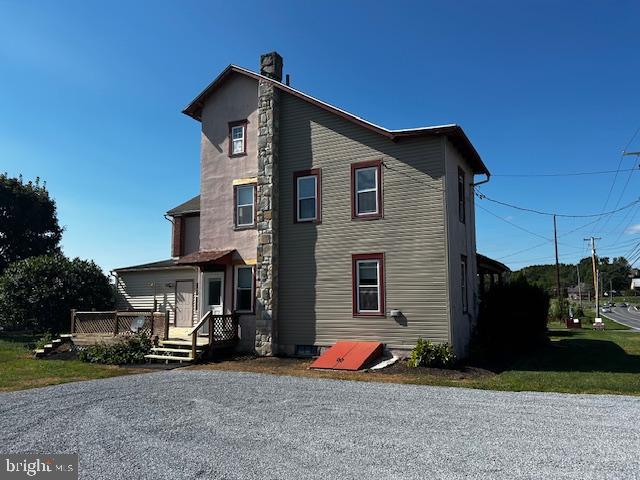 Freshly renovated 3 bedroom 2 bath unit in Twin Valley school district. The first level features a spacious kitchen with an electric flat top stove, refrigerator, and dishwasher. Large living room, and dining room with brand new vinyl and carpet flooring. First floor full bathroom with laundry hookups. The 2nd level has 3 bedrooms and an additional full bathroom. Enjoy the beautiful country setting from the large deck. Tenant is responsible for utilities.