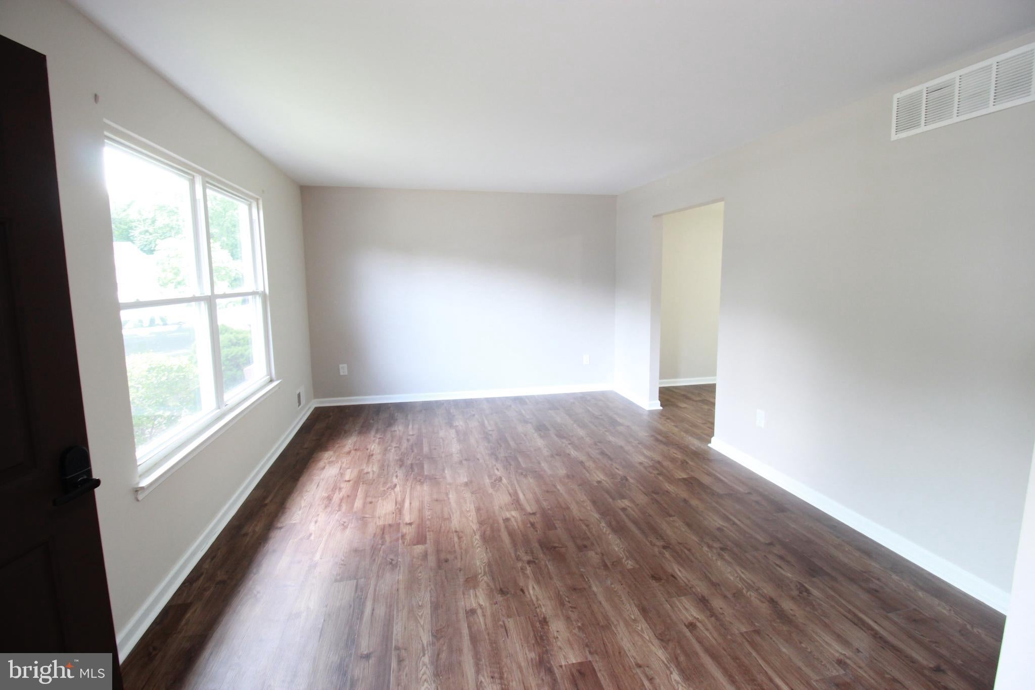 93 GREENWICH DRIVE