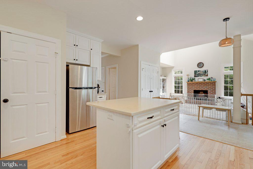 POOLESVILLE - Residential