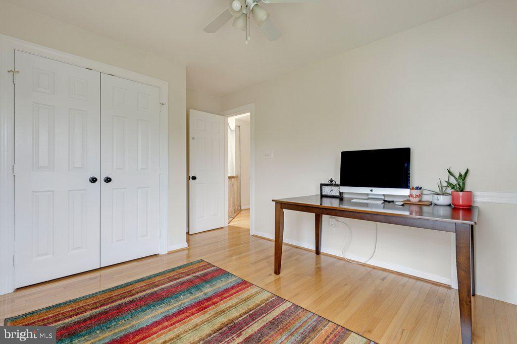 POOLESVILLE - Residential