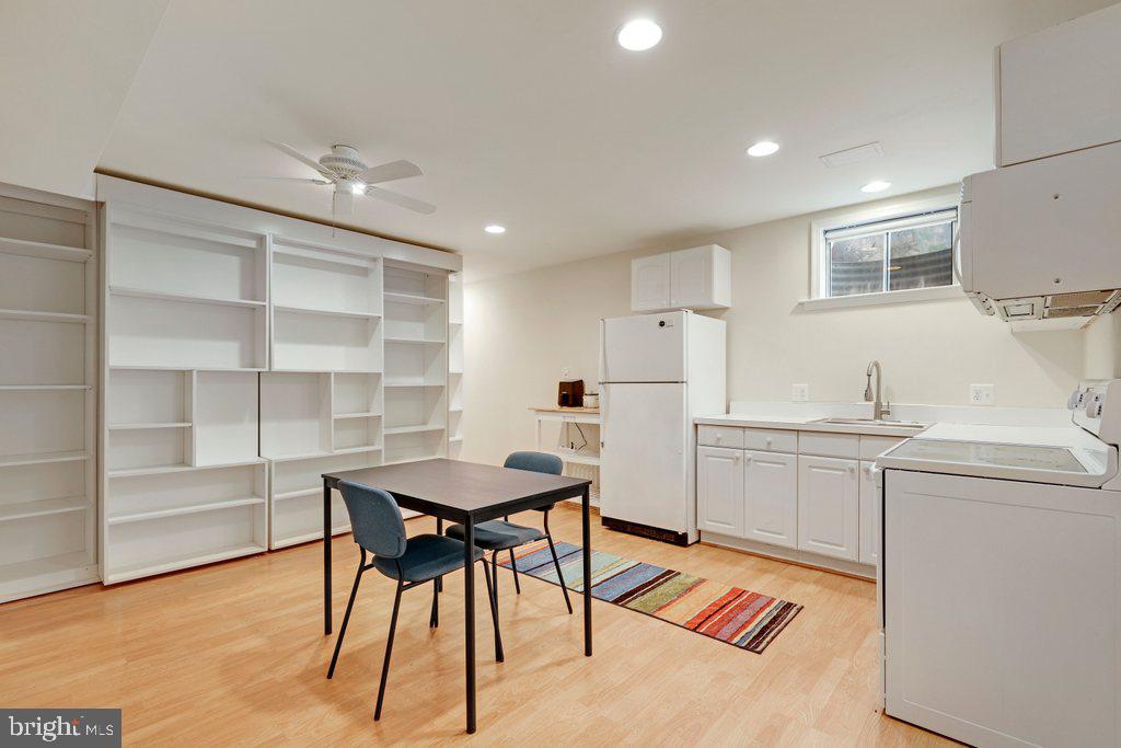 POOLESVILLE - Residential