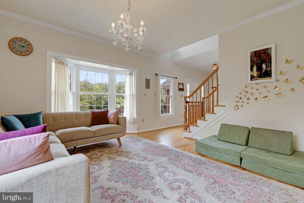 POOLESVILLE - Residential