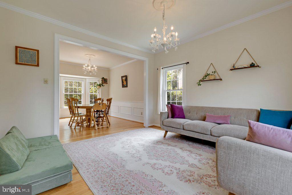 POOLESVILLE - Residential