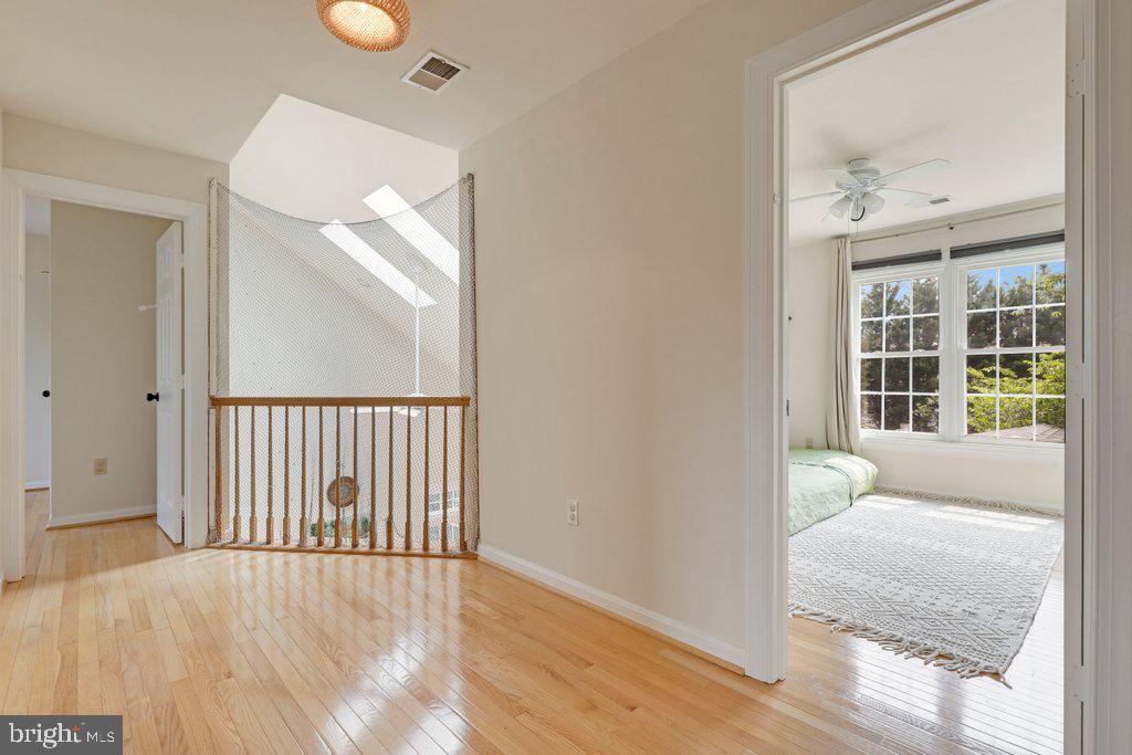 POOLESVILLE - Residential