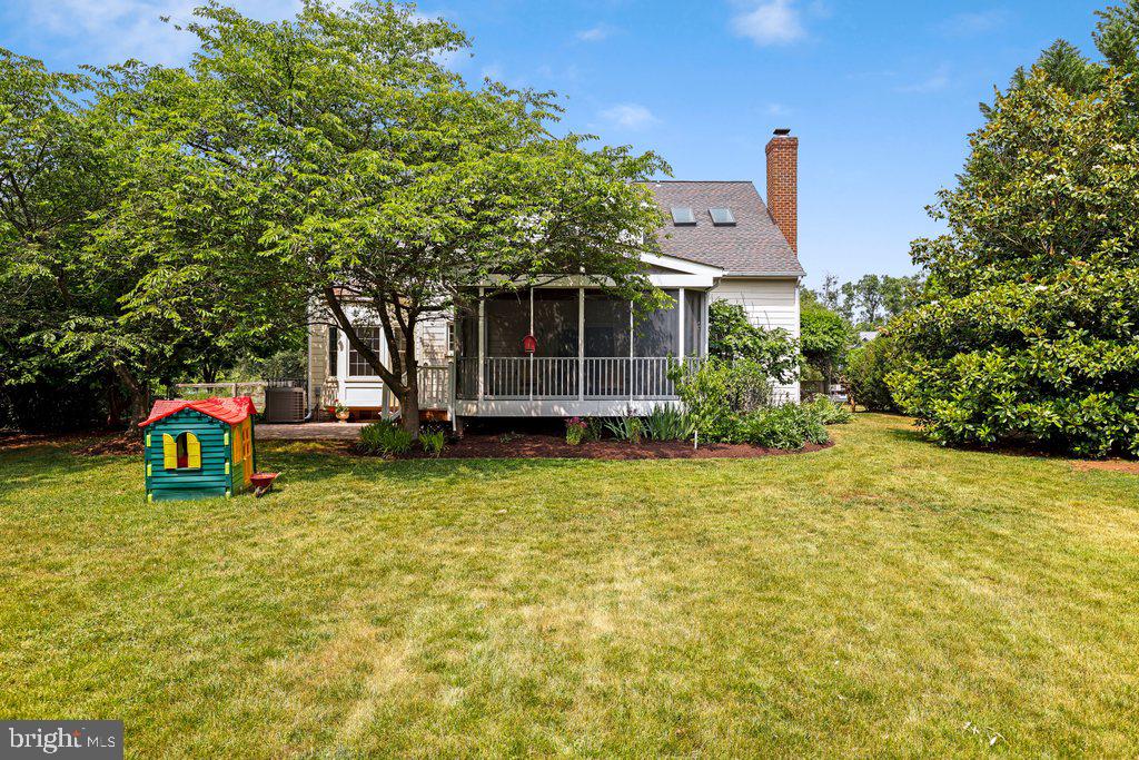 POOLESVILLE - Residential