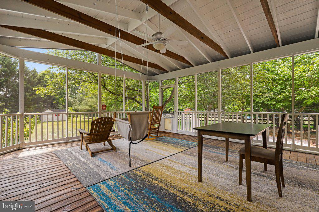 POOLESVILLE - Residential