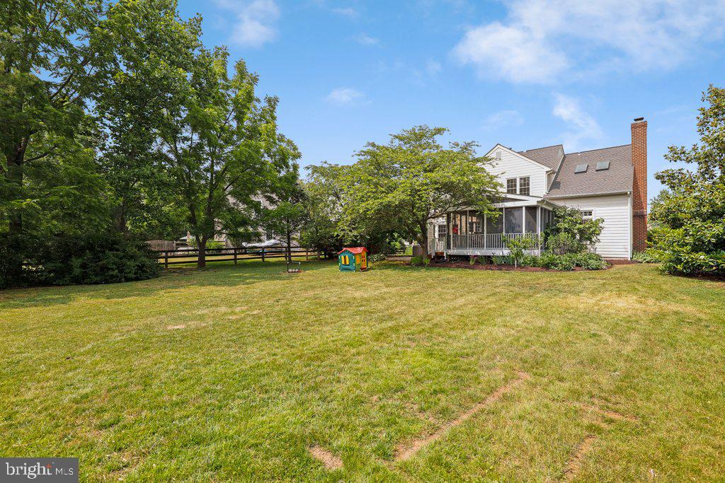 POOLESVILLE - Residential