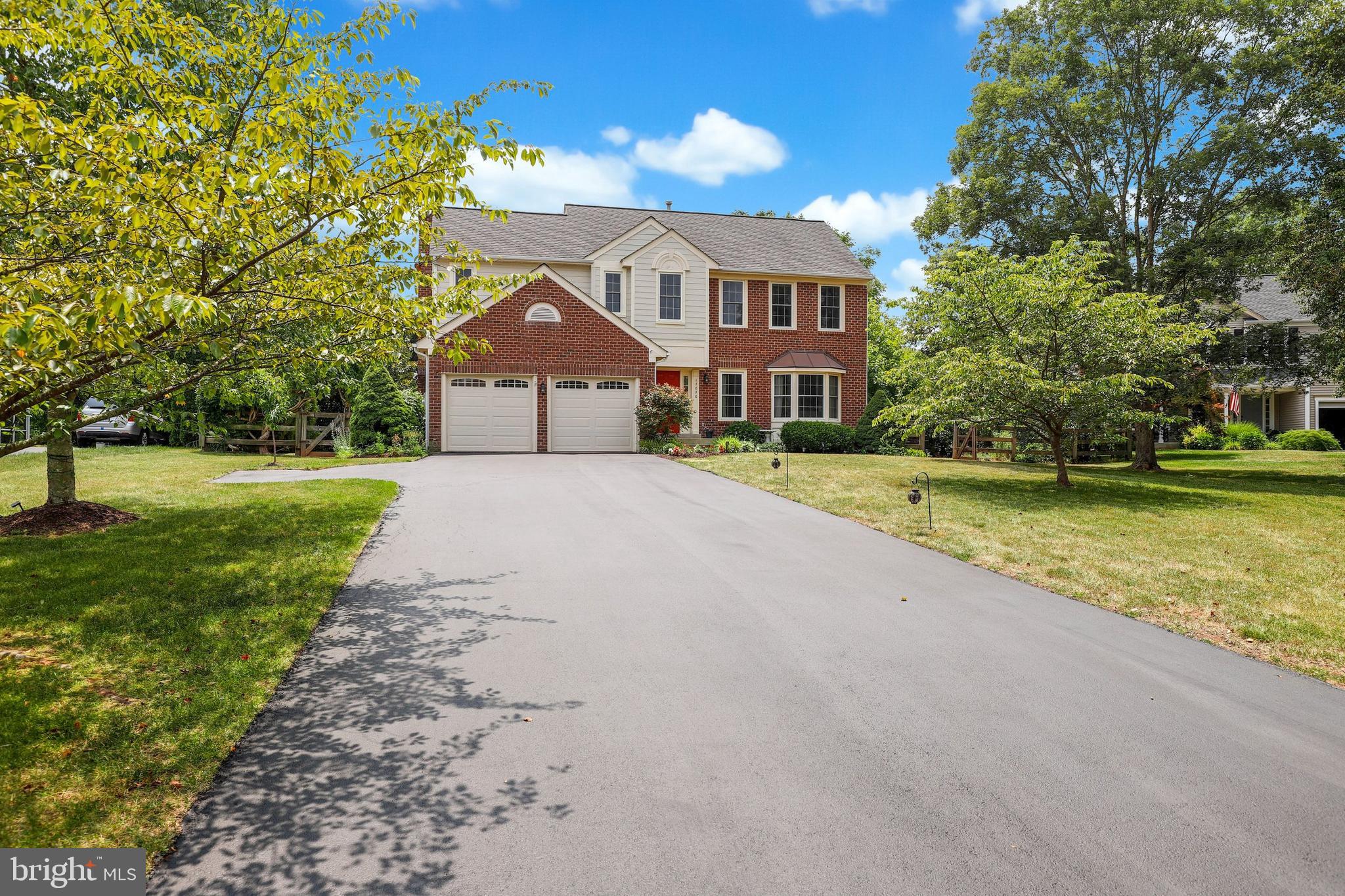 POOLESVILLE - Residential